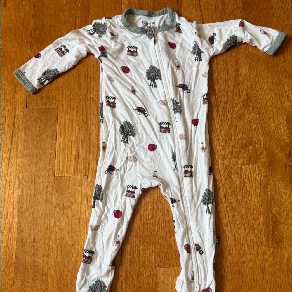 Kyte Baby White Apple & Tree Print Kids One-Piece